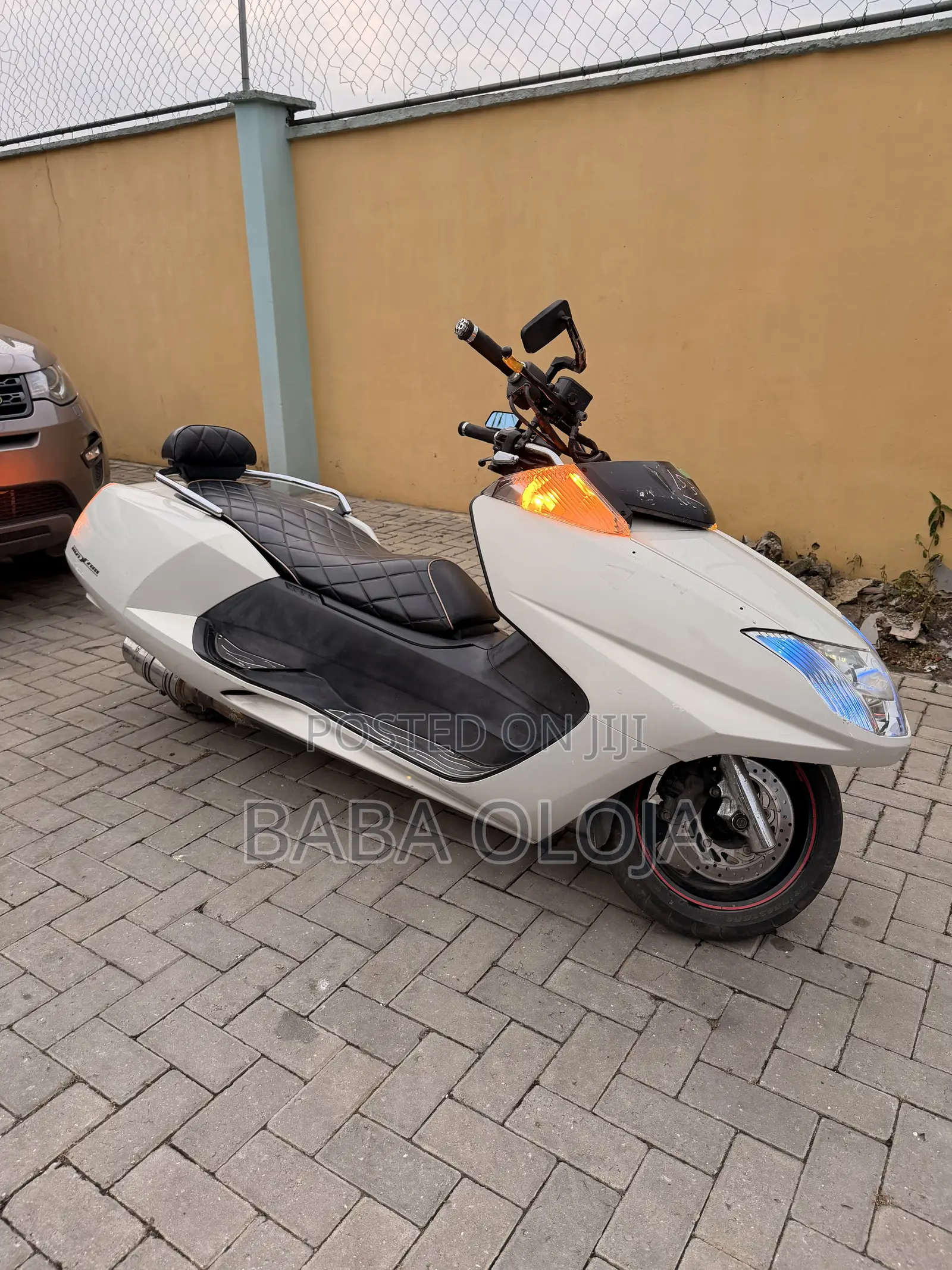 Yamaha 2012 White