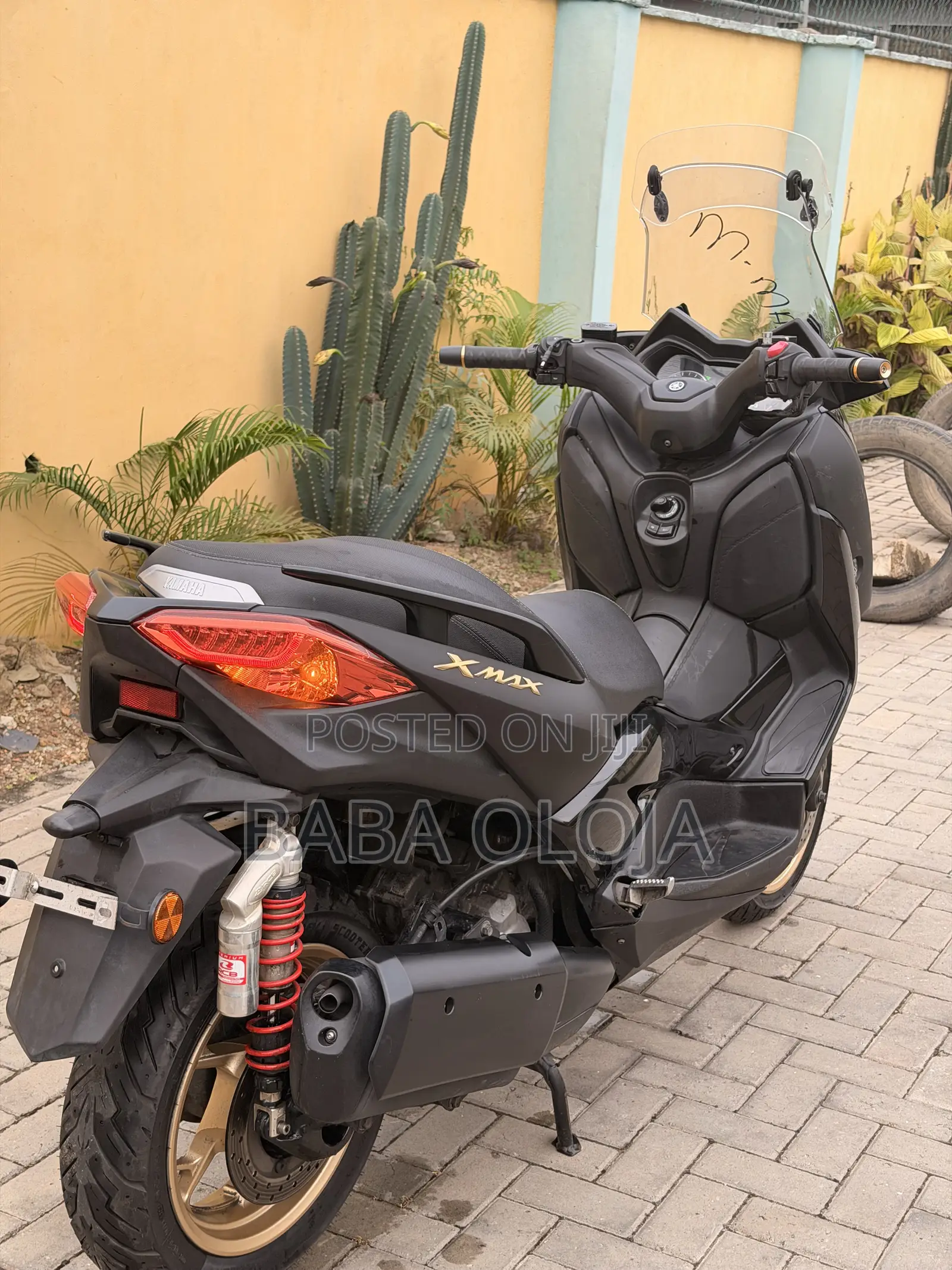 Yamaha 2020 Black