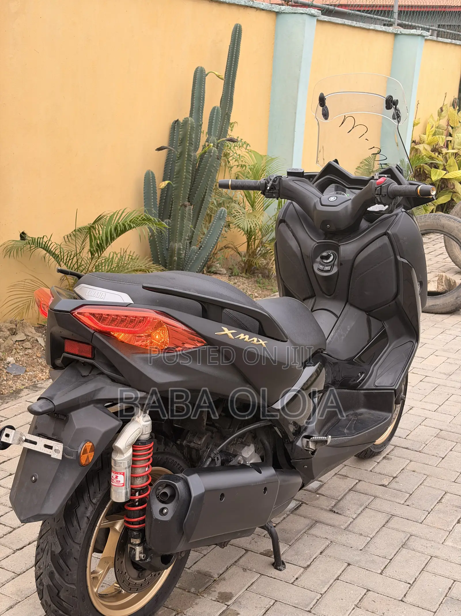 Yamaha 2020 Black