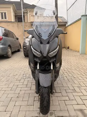 Yamaha 2020 Black