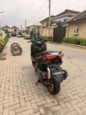 Yamaha 2020 Black