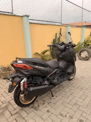Yamaha 2020 Black