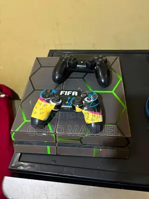 PS4 Regular