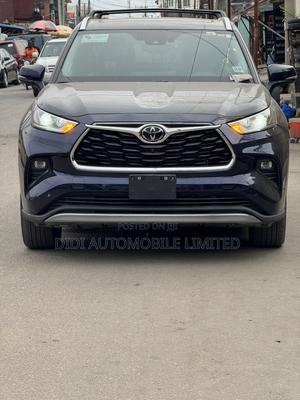 Toyota Highlander Platinum 2025 Blue