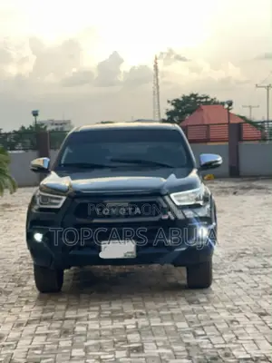 Toyota Hilux 2010 Black