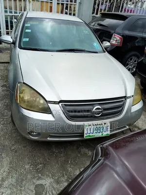 Nissan Altima 2004 Silver