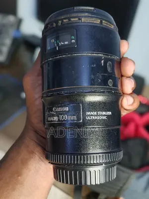 Canon Eos 100mm Lens F/1.8