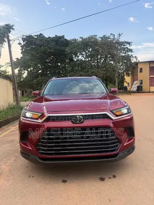 Toyota Highlander XLE AWD 2024 Red