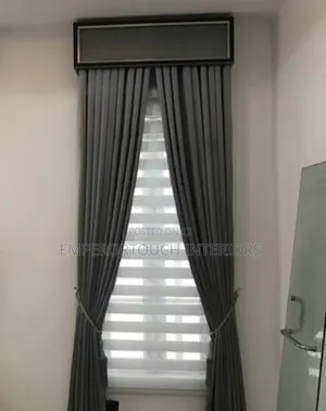 Curtain With Board/Pelment