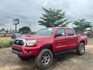 Toyota Tacoma 2013 Red