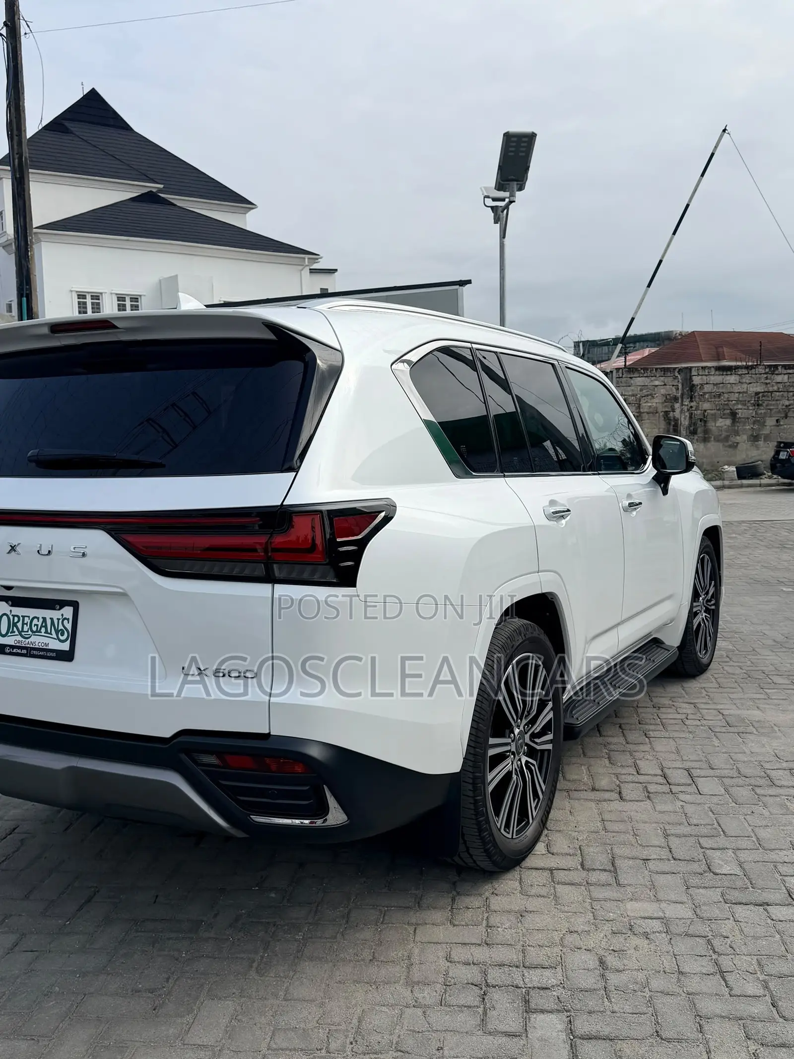 Lexus LX 600 2023 White