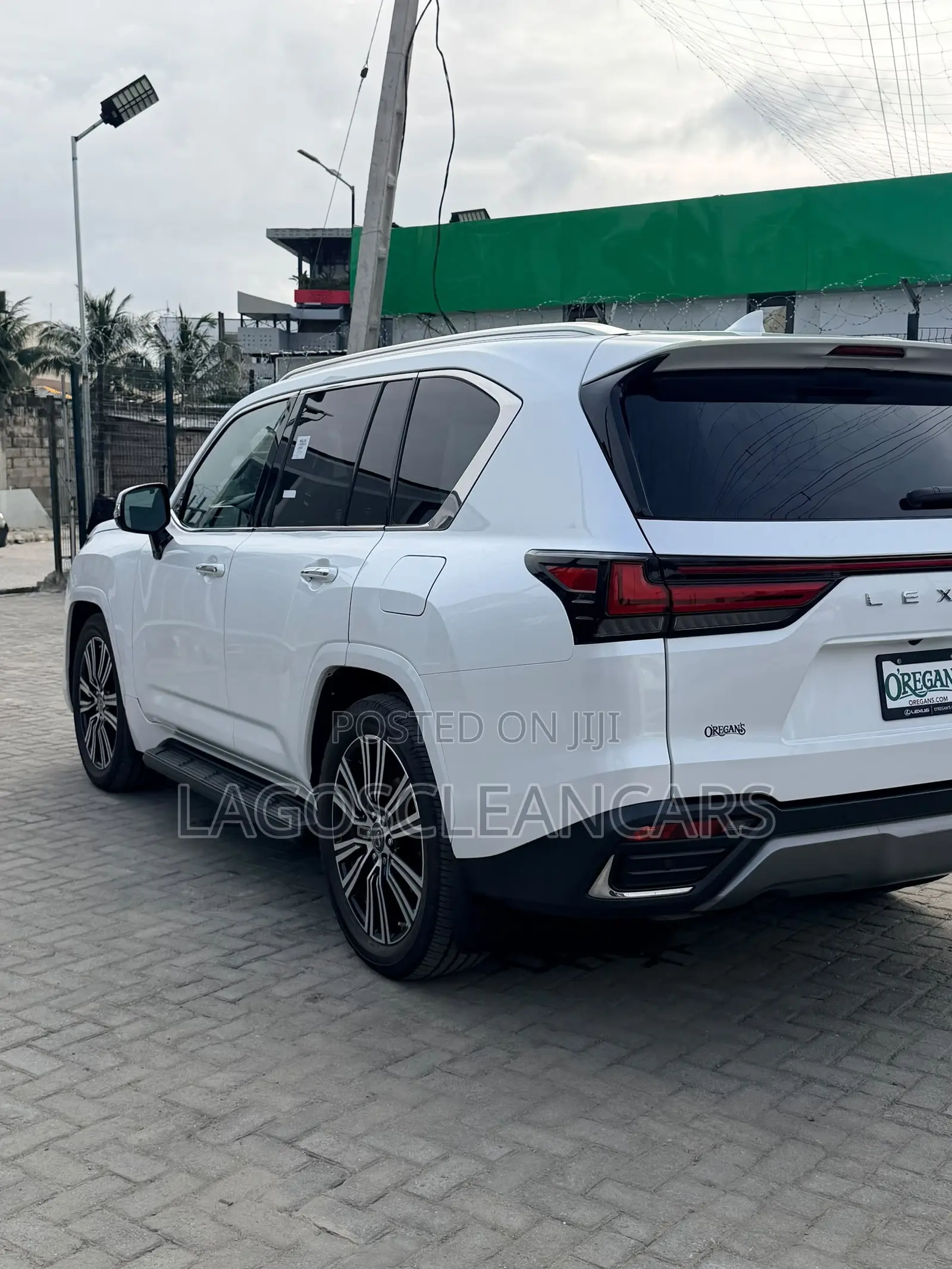 Lexus LX 600 2023 White