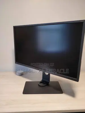 BenQ PD3200Q IPS Graphics Design 32-Inches, WQHD Monitor
