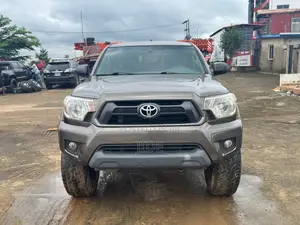 Toyota Tacoma 2015 Brown