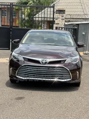 Toyota Avalon Limited 4dr Sedan (3.5L 6cyl 6A) 2014 Brown