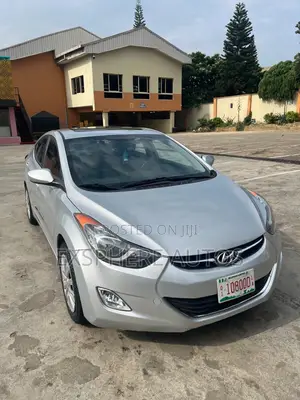 Hyundai Elantra 2011 Silver