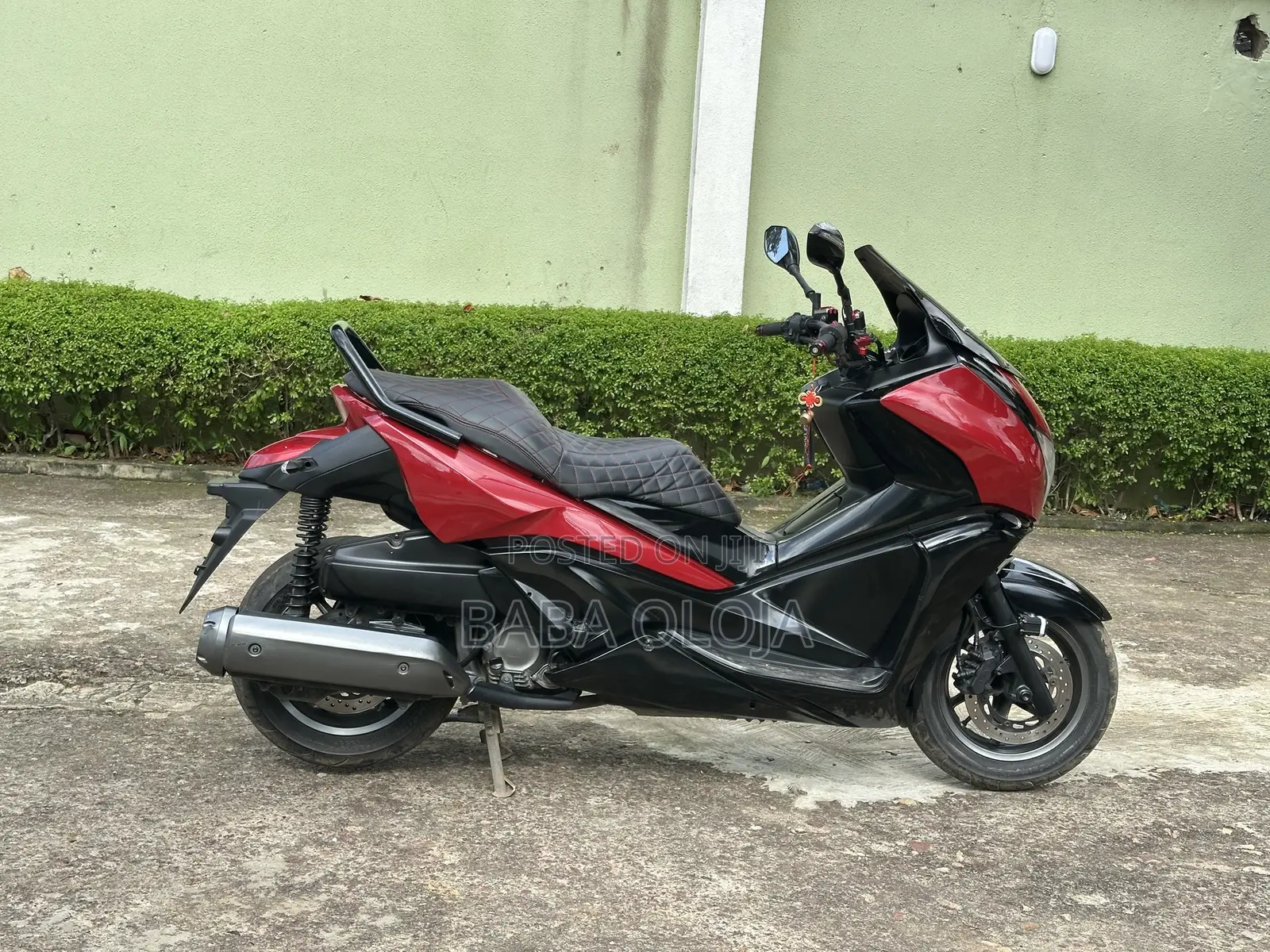 Honda 2012 Red