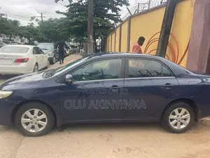 Toyota Corolla 2012 Blue