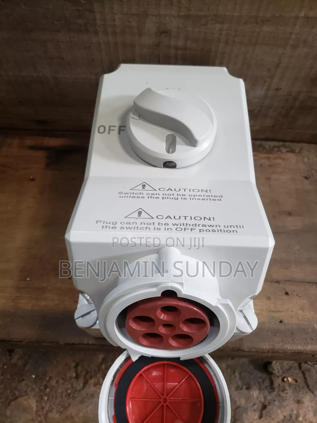 Interlocking Socket