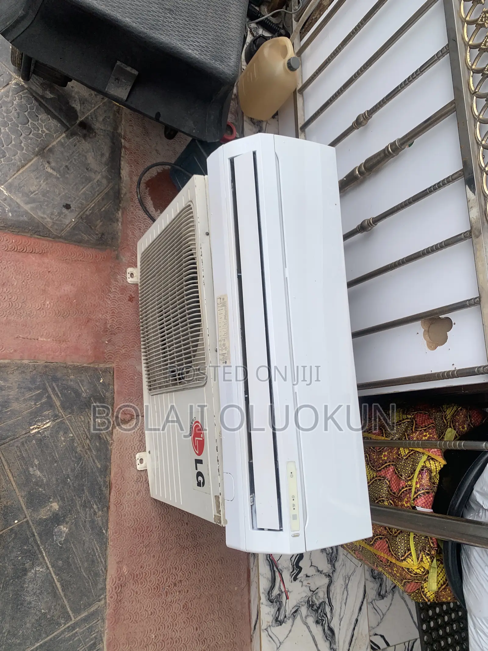 LG Spit AC