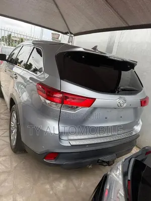 Toyota Highlander 2016 Silver
