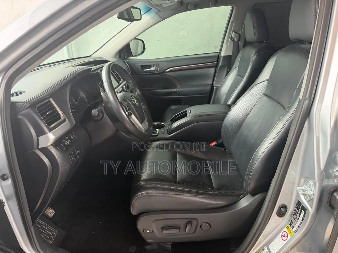 Toyota Highlander 2016 Silver