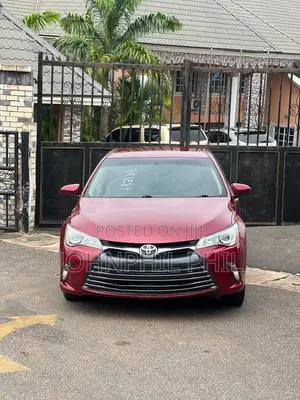 Toyota Camry LE 4dr Sedan (2.5L 4cyl 6A) 2015 Red