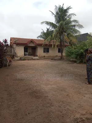 3bdrm Bungalow in Secured Area, Ifo for sale