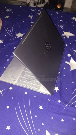 Laptop HP Pavilion 15-cs3063cl 8GB Intel Core i5 HDD 500GB