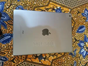 Apple iPad 9.7 32 GB Gray