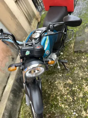 Yamaha Crux 2024 Blue
