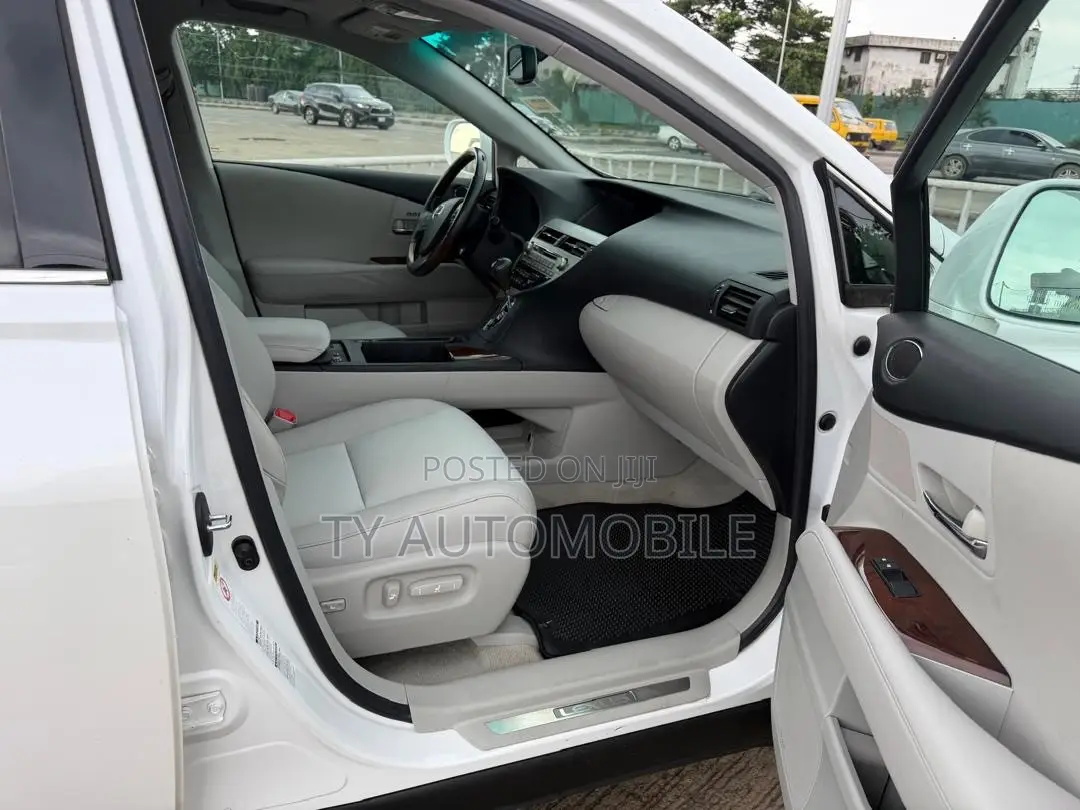 Lexus RX 2011 White