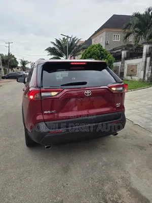 Toyota RAV4 XLE AWD 2020 Red