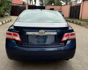 Toyota Camry 2010 Blue