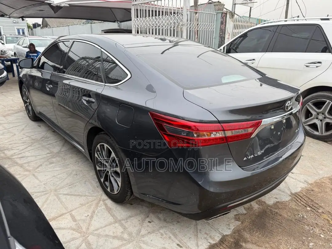Toyota Avalon 2017 Gray