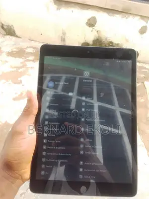Apple iPad 10.2 (2021) 64 GB Gray