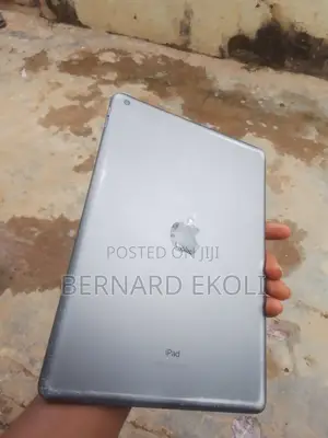 Apple iPad 10.2 (2021) 64 GB Gray