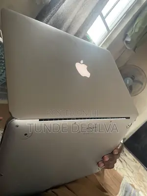 Laptop Apple MacBook Pro 2015 8GB Intel Core i5 SSD 256GB