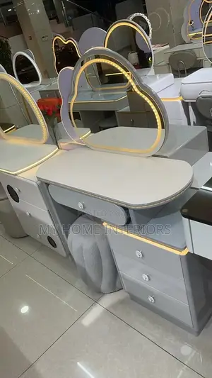 Vanity Dresser