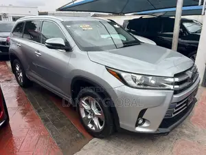 Toyota Highlander Limited 2019 Silver