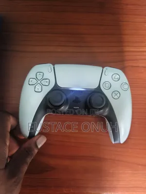 PlayStation 5 Dualsense Controller
