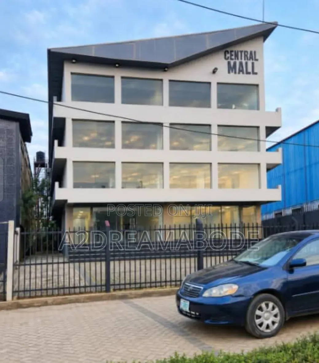 Nicely Built Fully Detached Office Building