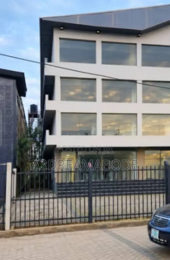 Nicely Built Fully Detached Office Building