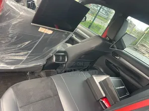 New Toyota Hilux 2025 Black