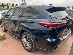 Toyota Highlander Platinum AWD 2020 Blue