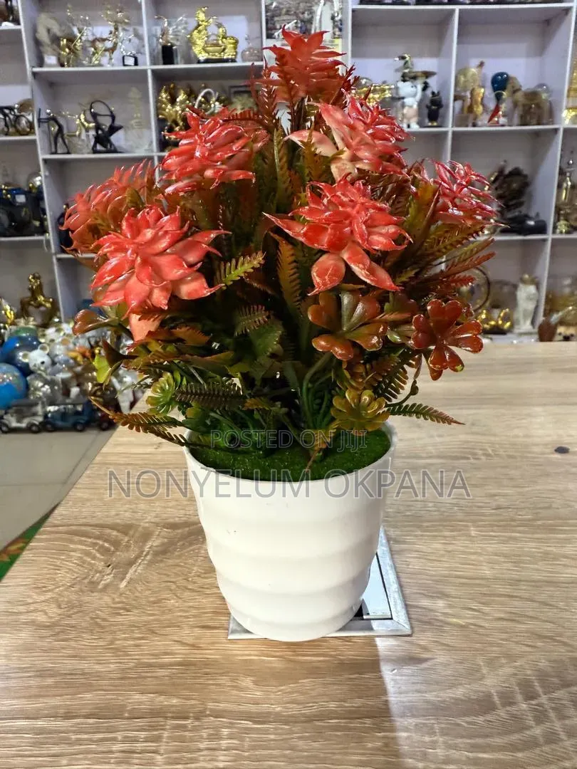 Table Artificial Flowers