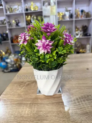 Table Artificial Flowers