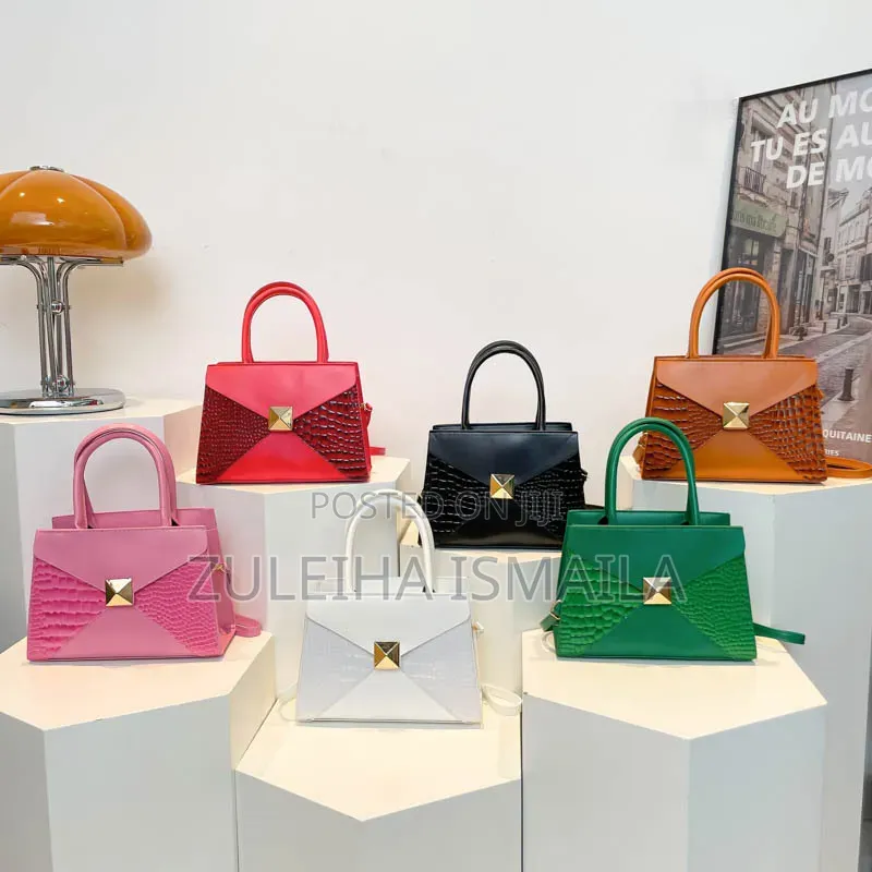 Mini and Midi Handbag 