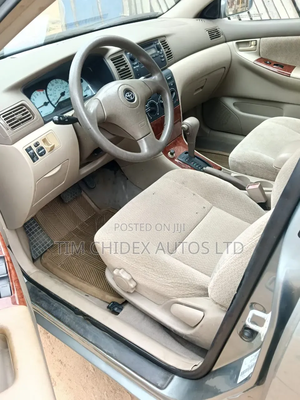 Toyota Corolla LE 2004 Gray