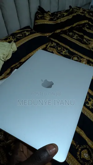 Laptop Apple MacBook Pro 2017 8GB Intel Core i5 HDD+SSD 128GB